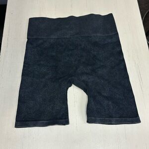 No Boundaries XS Acid Wash Black Biker Shorts